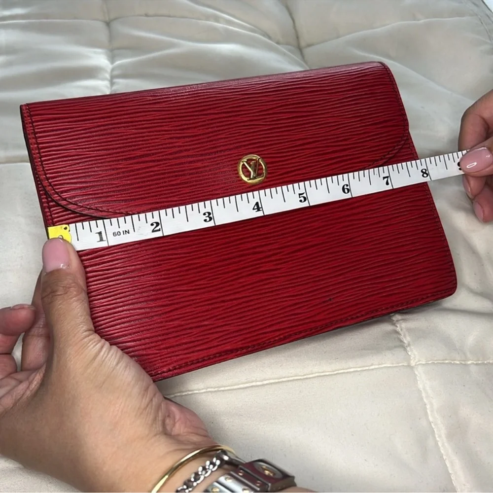 Louis Vuitton Epi Leather Clutch mini bag - Picture 8 of 13
